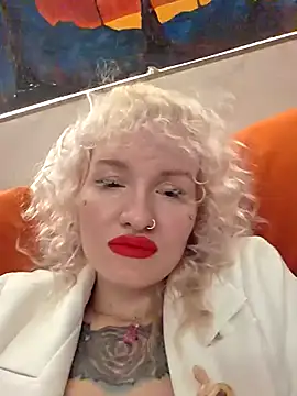 Snapshot of KateMonroe chatting on 05-11-26, 10:29 KateMonroe online show from 05-11-26, 10:29