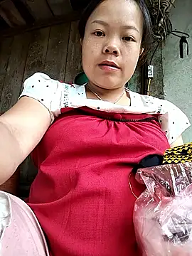 Snapshot of Rioo122 chatting on 09-18-25, 01:40 Rioo122 online show from 09-18-25, 01:40