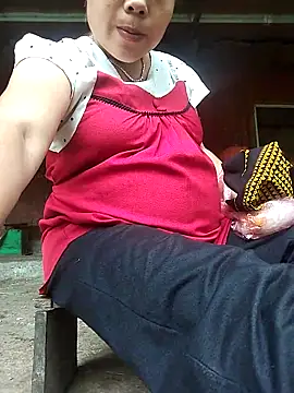 Snapshot of Rioo122 chatting on 10-06-25, 02:53 Rioo122 online show from 10-06-25, 02:53