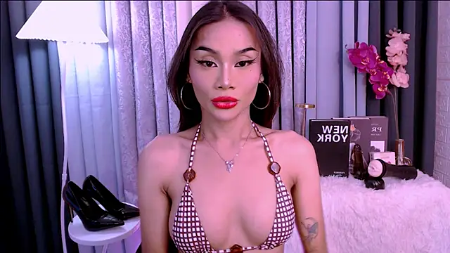 Snapshot of Coka_bella chatting on 06-22-26, 10:51 Coka bella online show from 06-22-26, 10:51