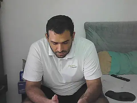 Snapshot of morenocabro10 chatting on 06-12-26, 06:12 morenocabro10 online show from 06-12-26, 06:12