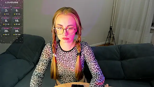 MewStella online show from 10-05-25, 05:33