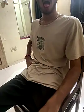 Snapshot of hoegupta chatting on 09-29-25, 08:19 hoegupta online show from 09-29-25, 08:19