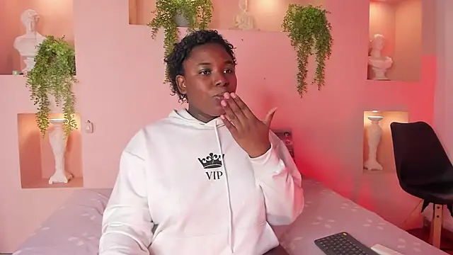 Snapshot of NanyMoreno chatting on 01-12-26, 01:05 NanyMoreno online show from 01-12-26, 01:05