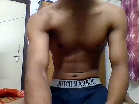 Snapshot of modelguyyy chatting on 10-28-25, 04:38 modelguyyy online show from 10-28-25, 04:38