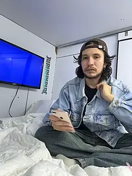 Luxx 14 online show from 10-31-25, 04:57