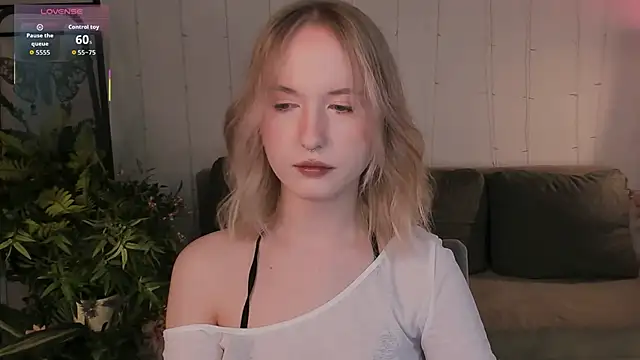 kikishyness online show from 09-21-25, 10:33