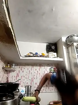 ISHANI-SINGH online show from 04-28-26, 02:55