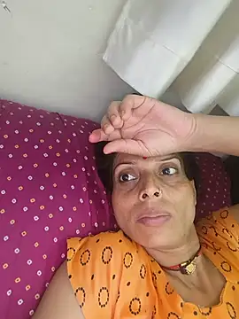 ISHANI-SINGH online show from 06-17-26, 03:24