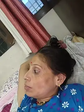 ISHANI-SINGH online show from 06-18-26, 01:37