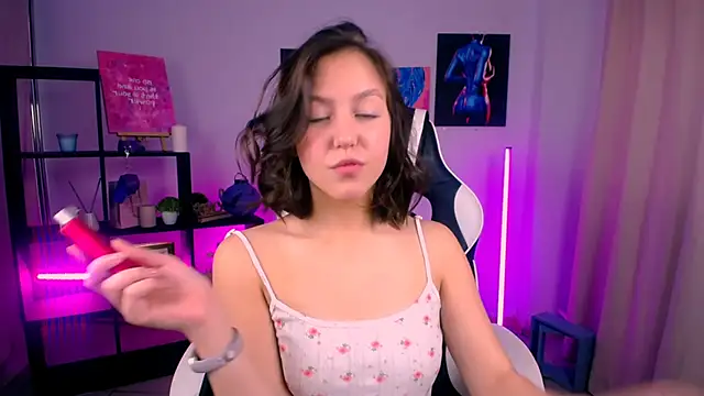 CindySparkl online show from 10-20-25, 05:19