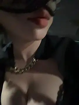 Snapshot of 34E-cocacola chatting on 11-15-25, 03:52 34E-cocacola online show from 11-15-25, 03:52