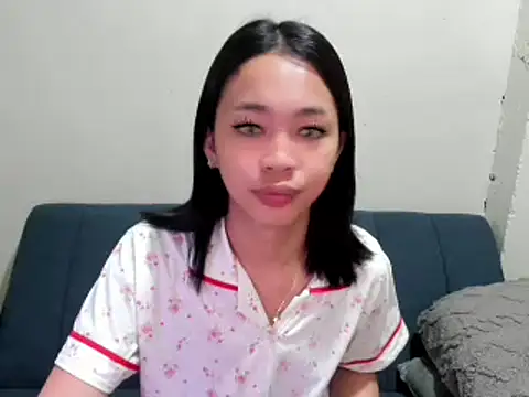 Snapshot of millany69 chatting on 02-05-26, 04:50 millany69 online show from 02-05-26, 04:50