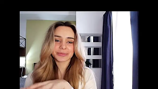 Chloe Ravens online show from 12-18-25, 10:54