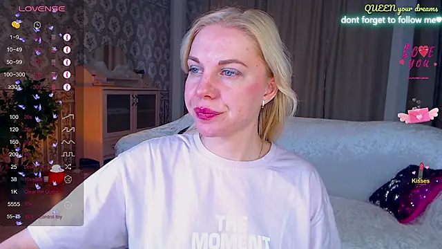 LiSinDoll online show from 04-10-26, 01:44