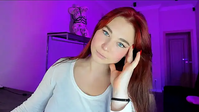 Meri Cutte online show from 11-17-25, 01:39