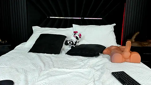 Snapshot of Bigsexxyass chatting on 12-21-25, 08:54 Bigsexxyass online show from 12-21-25, 08:54