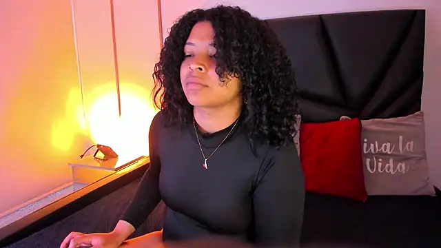 Dakota Mars online show from 11-27-25, 08:55