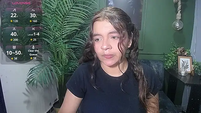 Snapshot of sweety_smilee chatting on 09-25-25, 06:44 sweety smilee online show from 09-25-25, 06:44