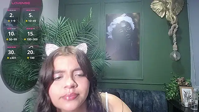 Snapshot of sweety_smilee chatting on 09-28-25, 12:49 sweety smilee online show from 09-28-25, 12:49