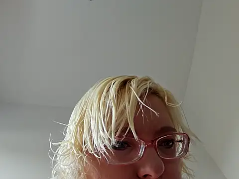 VikaKing online show from 11-28-25, 09:45