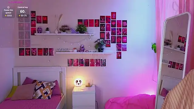 Queen Michelle  online show from 09-14-25, 09:08