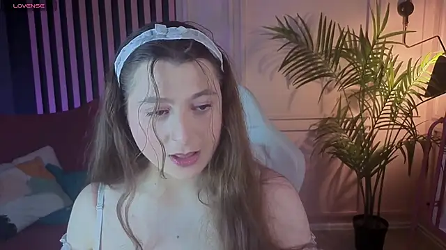 Queen Michelle  online show from 09-29-25, 07:02