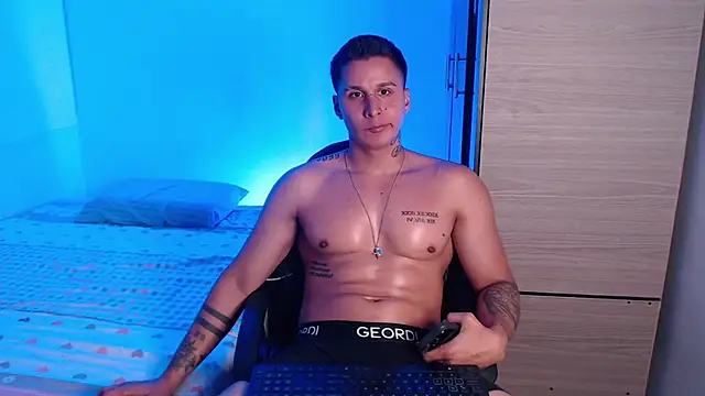 valentinosex1 online show from 05-22-26, 11:32
