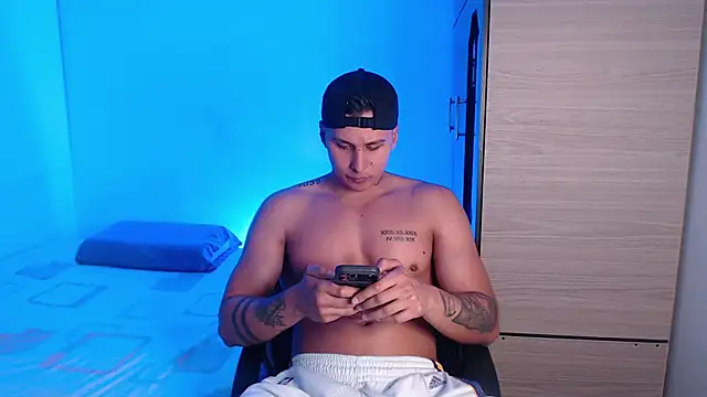 valentinosex1 online show from 07-05-26, 11:01