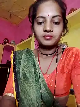 Snapshot of Hot_bbbb chatting on 10-22-25, 09:36 Hot bbbb online show from 10-22-25, 09:36