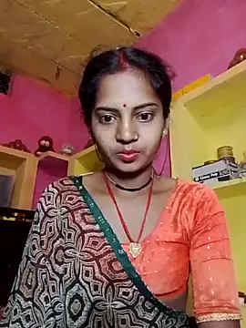 Snapshot of Hot_bbbb chatting on 11-28-25, 08:33 Hot bbbb online show from 11-28-25, 08:33