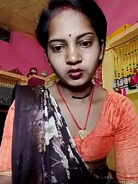 Snapshot of Hot_bbbb chatting on 12-20-25, 08:05 Hot bbbb online show from 12-20-25, 08:05