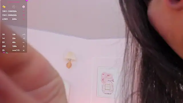 Snapshot of kim_dreams18 chatting on 06-14-26, 11:29 kim dreams18 online show from 06-14-26, 11:29