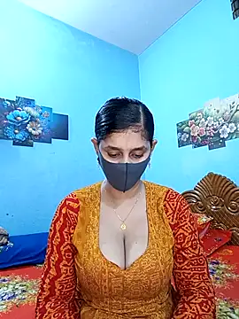 Snapshot of Cute_Faria chatting on 04-24-26, 02:08 Cute Faria online show from 04-24-26, 02:08