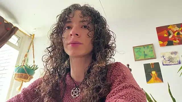 camille delrey online show from 11-13-25, 04:06