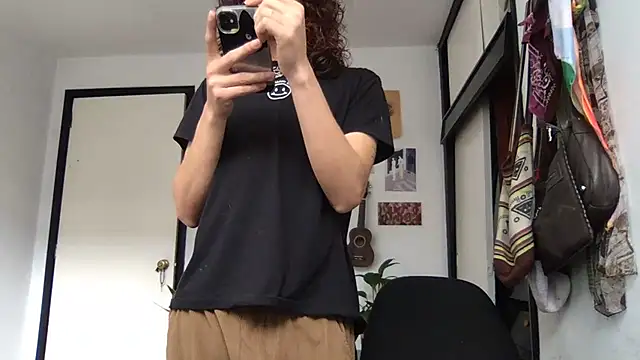 camille delrey online show from 04-02-26, 07:11