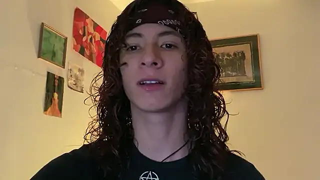 camille delrey online show from 04-30-26, 01:23