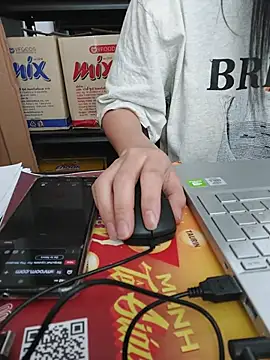 Snapshot of meomeocute chatting on 06-19-26, 01:43 meomeocute online show from 06-19-26, 01:43