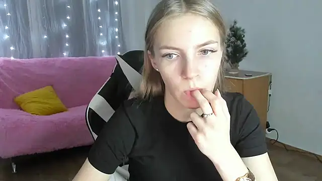 HitGyrl online show from 02-07-26, 01:20