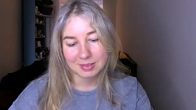 Snapshot of NancySanders chatting on 04-18-26, 09:24 NancySanders online show from 04-18-26, 09:24