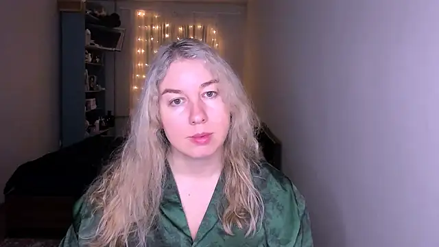 Snapshot of NancySanders chatting on 04-22-26, 06:53 NancySanders online show from 04-22-26, 06:53