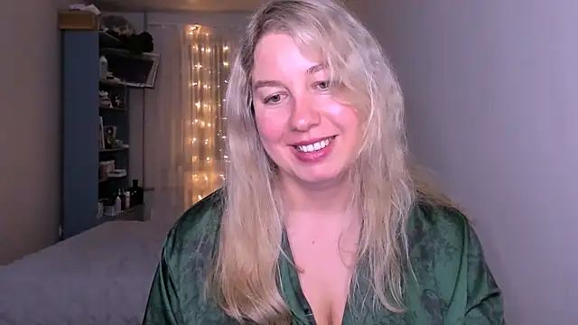 Snapshot of NancySanders chatting on 05-16-26, 07:56 NancySanders online show from 05-16-26, 07:56