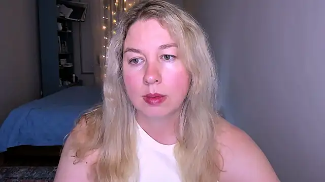 Snapshot of NancySanders chatting on 06-19-26, 05:50 NancySanders online show from 06-19-26, 05:50