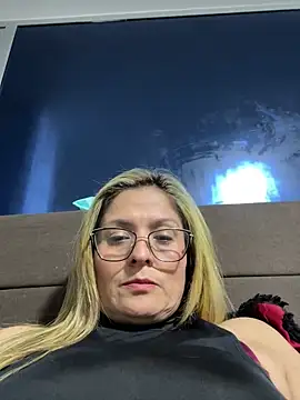 linda-mature43 online show from 10-18-25, 03:42