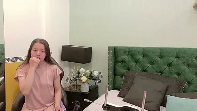 Snapshot of VioletaNova chatting on 07-02-26, 12:22 VioletaNova online show from 07-02-26, 12:22