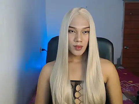 Snapshot of miss_venus11 chatting on 11-11-25, 10:54 miss venus11 online show from 11-11-25, 10:54