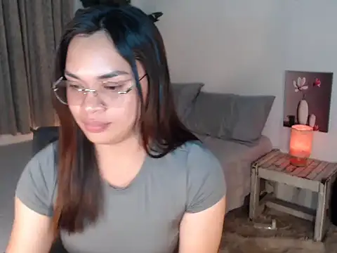 Snapshot of Luckystarxx chatting on 03-11-26, 06:47 Luckystarxx online show from 03-11-26, 06:47