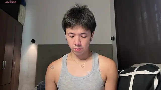 Snapshot of Addictiveboi chatting on 06-22-26, 03:25 Addictiveboi online show from 06-22-26, 03:25