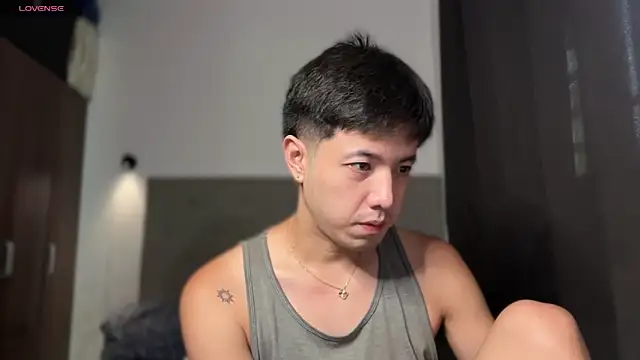 Snapshot of Addictiveboi chatting on 06-28-26, 07:25 Addictiveboi online show from 06-28-26, 07:25