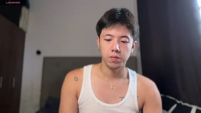 Snapshot of Addictiveboi chatting on 07-15-26, 03:12 Addictiveboi online show from 07-15-26, 03:12